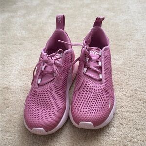 Pink Nike Air max 270
